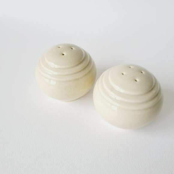 Vintage Pfaltzgraff Cappuccino Salt & Pepper Shaker Beige USA Made Discontinued - Picture 2 of 10